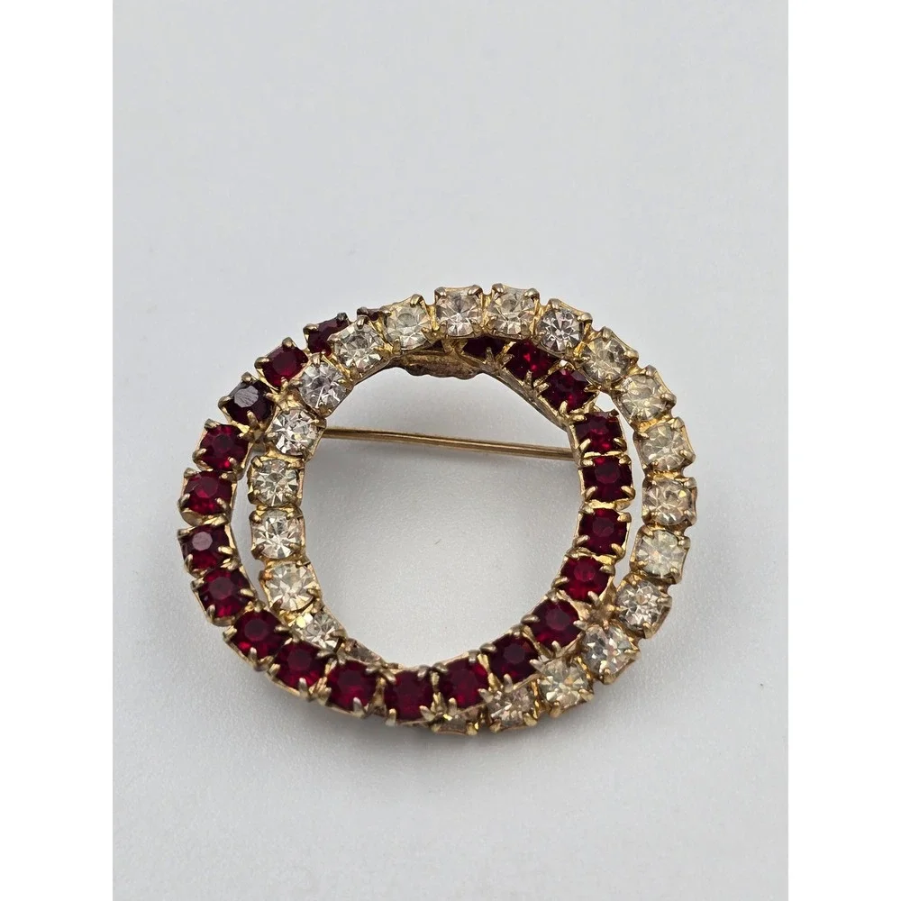 Vintage Gold Tone Interlocking Double Circle‎ Rhinestone Brooch Pin Red Clear